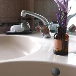 Clos De Bellevue Bed & Breakfast 4*