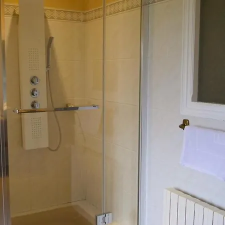 Clos De Bellevue Bed & Breakfast