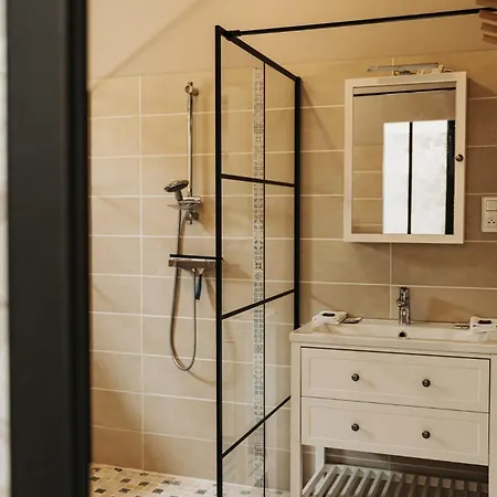 Le Clos De Bellevue Bed & Breakfast 3*
